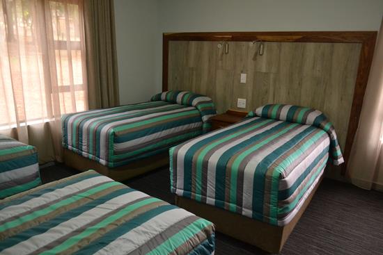 Loskopdam, A Forever Resort: Chalet - 2 Doubles - 4 Singles