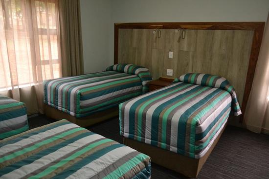 Loskopdam, A Forever Resort: Chalet - 2 Doubles - 4 Singles