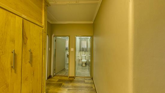 Loskopdam, A Forever Resort: Guest House - 2 Double - 4 Single