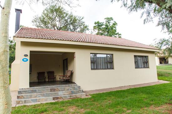 Loskopdam, A Forever Resort: Chalet-2 Bedroom - 1 Double, 1 Single, 1 Bunk Bed